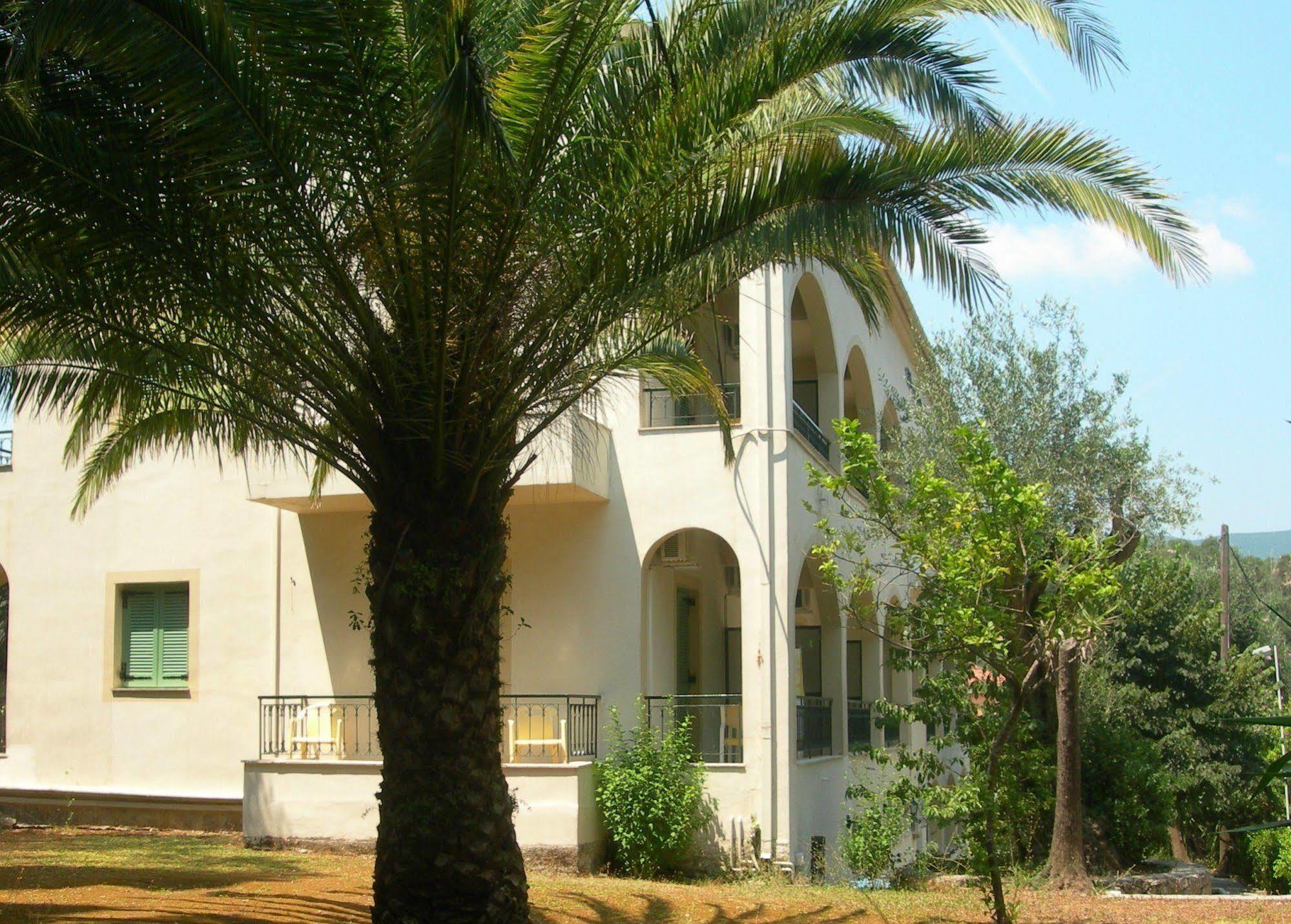 Villa Karmar Hotel Apartments Δασιά Εξωτερικό φωτογραφία
