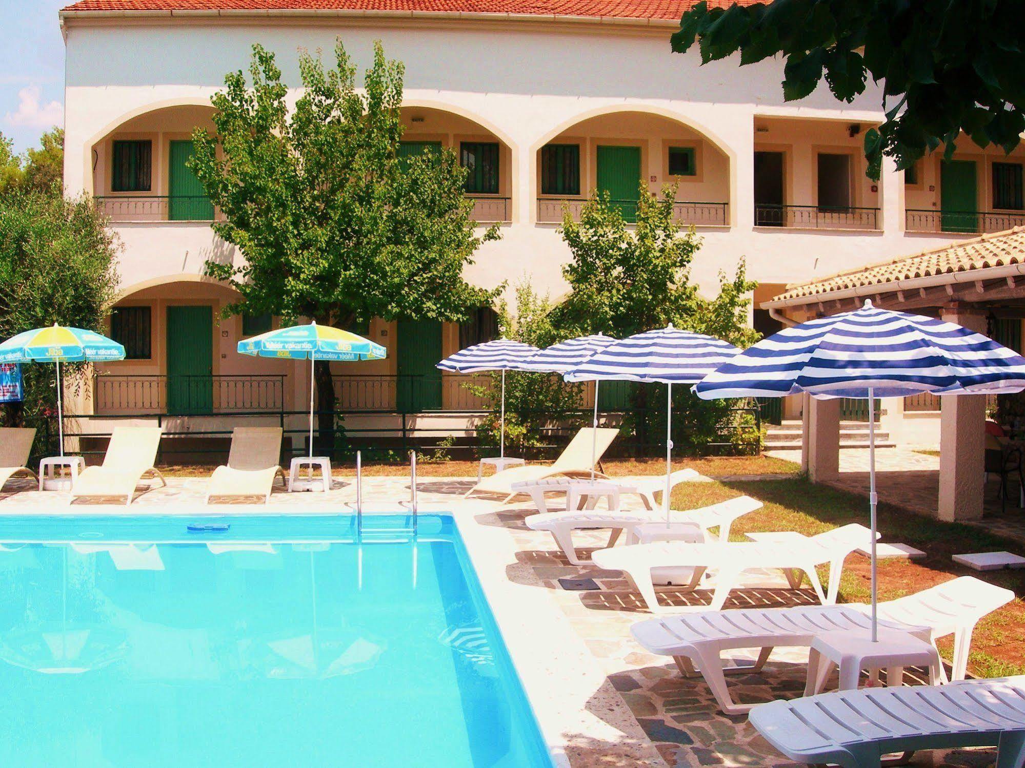 Villa Karmar Hotel Apartments Δασιά Εξωτερικό φωτογραφία